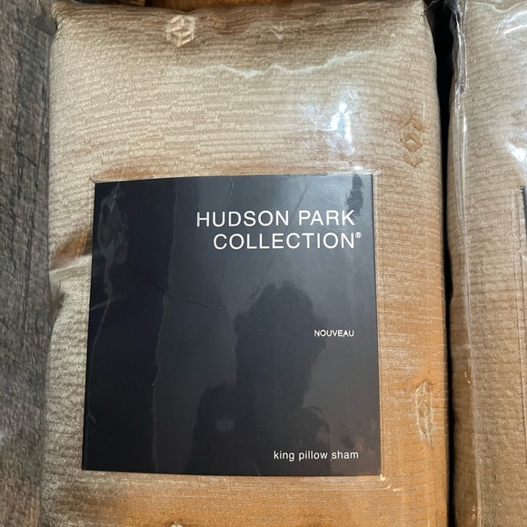 Hudson Park Collection Crespare Euro Pillow Shams and king size pillow shams - Picture 2 of 5